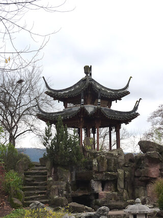 Mit der leichten Architektur und der Nachschöpfungen von Landschaft soll den Besuchern die Schönheit der Natur vermittelt werden