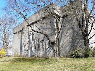 Bonhoeffer-Kirche, Stuttgart-Fasanenhof &copy; Martin Hahn cw