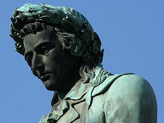 Friedrich-Schiller-Denkmal vor dem Opernhaus Stuttgart &copy; MSeses cw