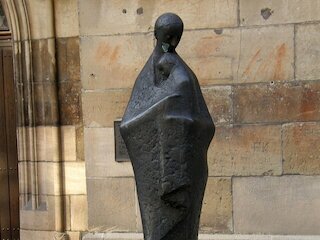 Fritz Nuss, Mutter mit Kind, 2008 &copy; RaBoe cw