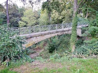Karlshöhe, Brücke über dem ehemaligen Steinbruch &copy; qwesy qwesy cw
