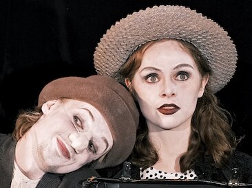 Kabarett Schwarz-Weiß © Alberto G. Sanchez 