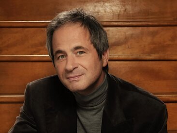 Piotr Anderszewski &copy; Simon Fowler Warner Classics