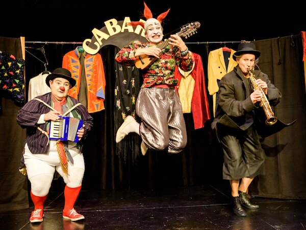 Sorelle Forelle © Caria Servallo