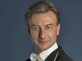 Christian Arming &copy; Shumpei Oshugi