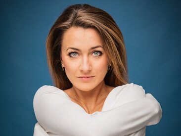 Kathi Wolf © Ana Adriana Photography zweigold