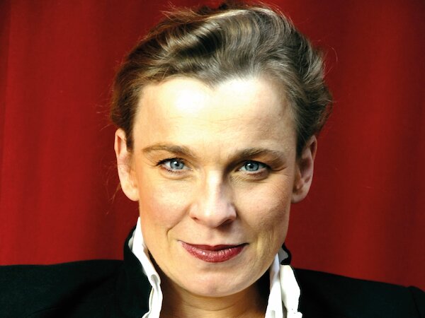 Tina Teubner