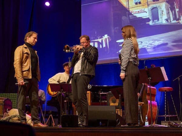 Ensemble &copy; Steven Haberland