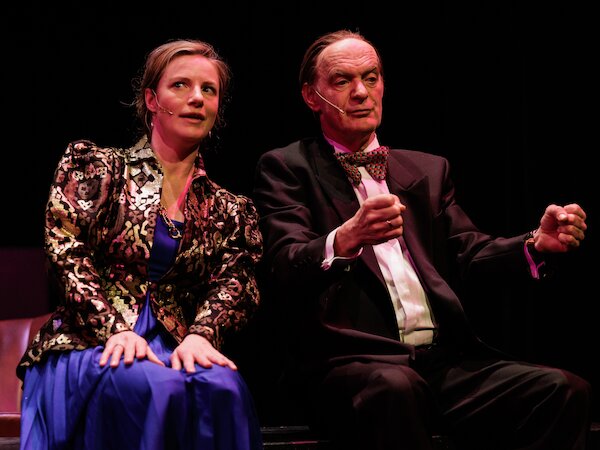 Der Nowak, die Torte und der Vorderzahn © Jeanette Bak