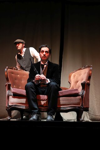 Die Frau in Schwarz &copy; Sabine Haymann