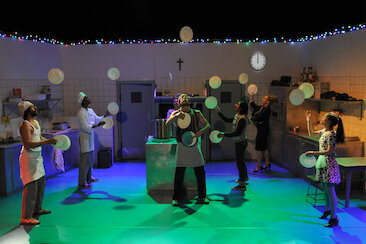 Dirty Dishes © Regina Brocke