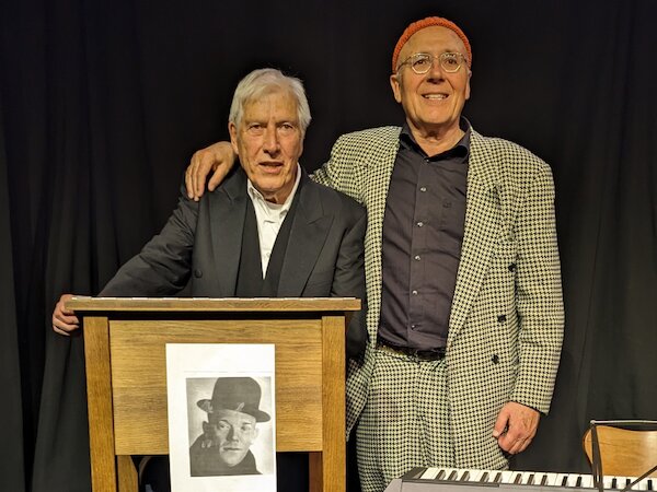 Wenn an der Uhr die Zeiger fehlen © Ensemble Materialtheater
