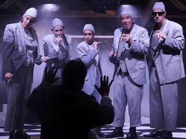 Momo &copy; Richard Becker