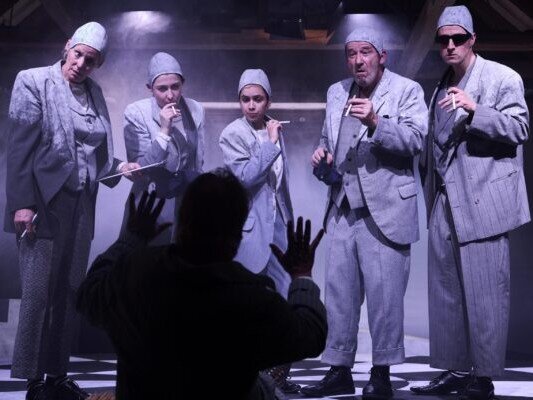 Momo &copy; Richard Becker